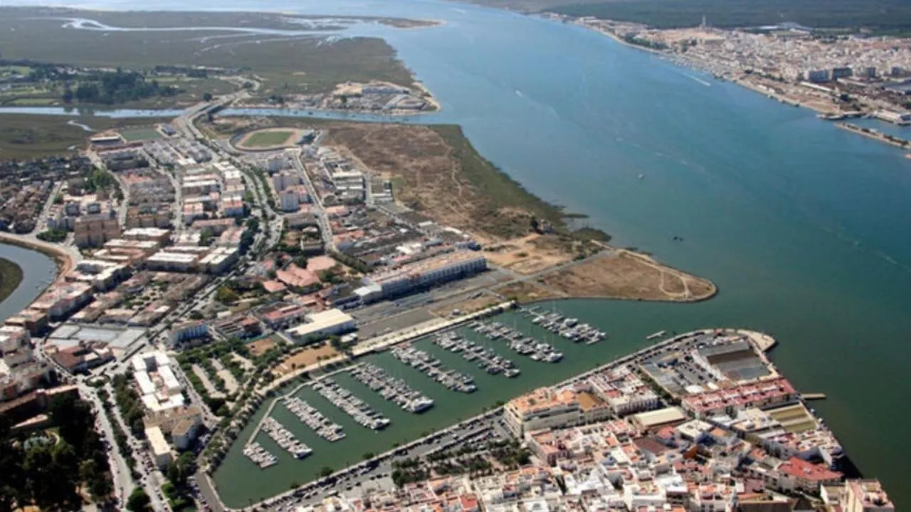 Centro. Nuevo Puerto Deportivo. Playas A 7 Minutos. Διαμέρισμα Ayamonte